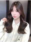 艶髪グレージュ　顔まわりカット韓国ヘア 薄め前髪 透けバング