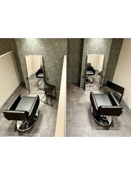 "完全個室×マンツーマン施術"で味わう贅沢空間。輝く艶髪へ導く、女性のための大本命サロン。