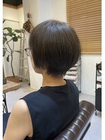 チリンバイロストシティー(Chillin by LOSTCITY)&nbsp;ショートボブインナーカラー白髪ぼかしハイライト