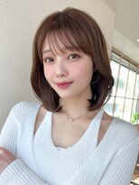 前下がりボブひし形レイヤーカットメルティカラー薄め前髪小顔
