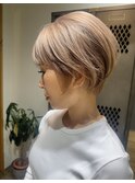 ハイライト　レイヤー ショートヘア　ボブ　くびれレイヤー 