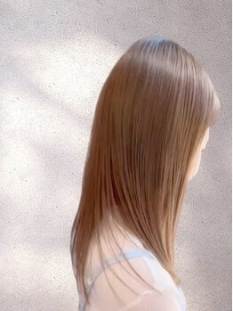 シルエットの写真/髪質を見極め、高い技術で髪質改善◎くせを活かしたstyle提案も人気