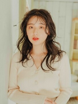 ルシードスタイル キューブ(LUCIDO STYLE Cube) パーマ風ロングヘア