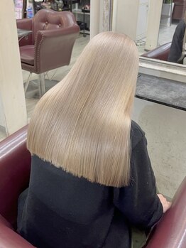 ライト(Light)の写真/カラー特化サロンだからこそ、ケアにも拘ったダメージレスな施術で艶と滑らかな手触りを実感してください！