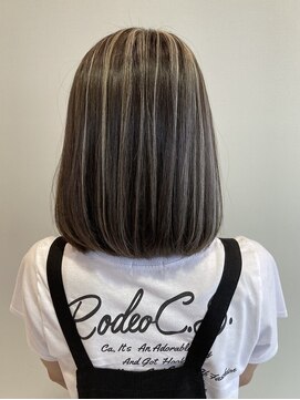 ヘアーアンドメイク アンジュ 中野店(Hair&Make ange) ボブ×ホワイトシルバーハイライト