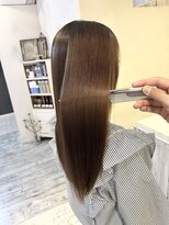 インス(ensue)&nbsp;20代30代大人可愛い髪質改善ストレートパーマ縮毛矯正ベージュ