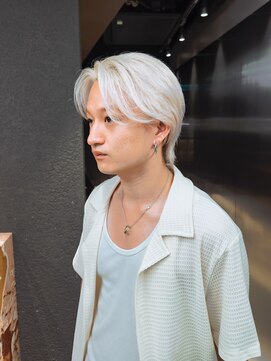 エン 栄店(enne) ホワイトブロンド×センターパート