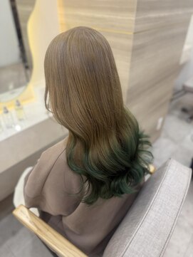 ラビス クローバー(Lovis clover) Miki 髪質改善　ショートボブ　ツヤ髪スタイル