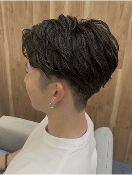 エテバイリリア(ete by LILIA.) フェザーパーマ/センターパート/ニュアンス