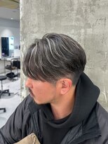 メンズサロン キング 梅田店(Men’s salon K!ng)&nbsp;フェザーショートアップバングセンターパートメンズハイライト