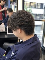 エアー 銀座タワー(AIR)&nbsp;メンズカット韓国風センターパート黒髪フェザーパーマ