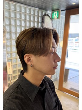 サニーズ バーバー(Sunny's barber) センターパート