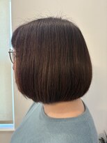 エニシ(Enishi) 立体感のあるボブ