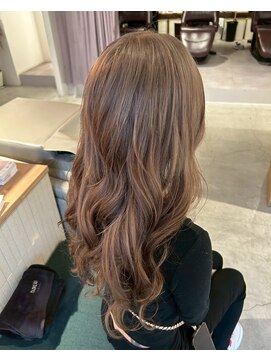 ギネス(Giness) シアーベージュ×くびれウェーブ