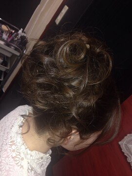 ダイヤモンドチェリーヘアアンドメイク カールアップ