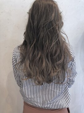 ボヌール(BonHeur) 【ハイ透明感】クリーミーグレージュ