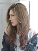 インナーカラー×アッシュベージュ×アクセサリーカラー×ピンク