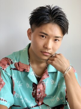 ルアナ(Luana) 刈り上げツーブロックジェットモヒカン短髪スパイラルパーマ