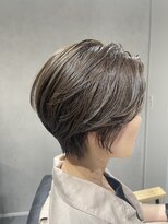 ワイワイ甲子園(wywy.)&nbsp;くびレイヤーエモージュ斜めバングイメチェン愛されショート