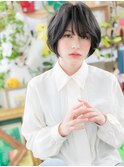 斜めバング暗髪くせ毛風小顔マッシュショートh3川口20代30代40代