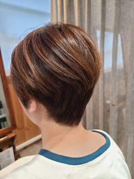 アニュー ヘア アンド ケア(a New hair&care) 前下がりストレート小顔補正立体カット