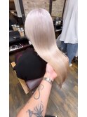 ホワイトカラー[ネビージュ/黒髪/小顔/新宿] 