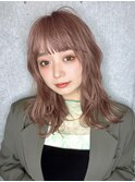 ピンクベージュ春夏ヘアレイヤーロング透明感カラー