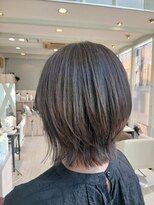 デイジー(Daisy)&nbsp;20代30代40代ボブレイヤーミディアムウルフ外ハネ赤味消し透明感