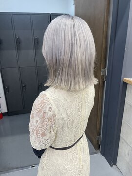 マール 矢場町(MARL) White blond