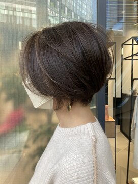 イワイナゴヤ(i i -IWAI NAGOYA-) ふんわりショートボブ【金子】