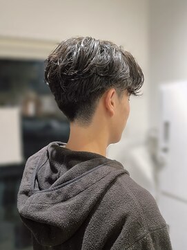 シー(SEA) メンズ大人気！フェザーパーマ