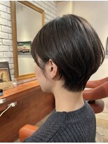 ヘアメイク フレンシア(hair make flencia)&nbsp;耳掛けで魅せる大人可愛いマッシュ【181スタイル】