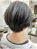 ショートボブ