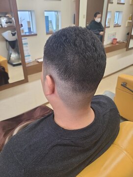 クルクルエム(KuruKuruM) 今流行りのフェードスタイル