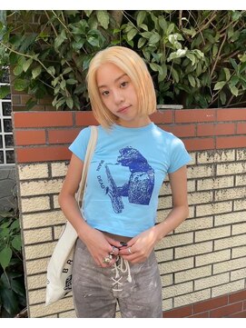 ルーム(Loom.) ミニボブ　ブロンド