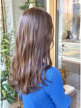 ニュイ(Nuii) ゆるウェーブロング×ラベンダーグレージュ