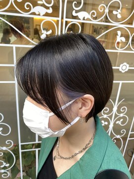 ナビバイケンジ(NaVI by KENJE) 《ミニボブ×イヤリングカラー》