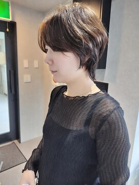 ブルー(Blue) Blue～ウルフ　レイヤー　グレージュ～