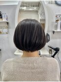 ショートボブ