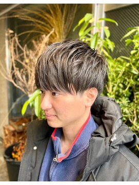 カスミ 霞(KASUMI) ショートマッシュレイヤー。 20代/30代/マッシュ/大学生