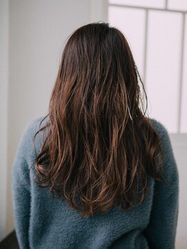 アマリス(Amaris) 抜け感ロング20代/30代/40代/庭瀬