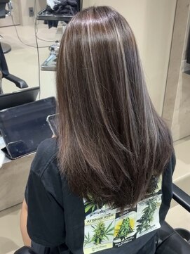 オーク 横浜(OAK) Layer × Highlight