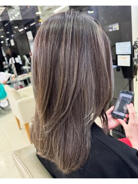 ケーツー心斎橋 クイーンズガーデン バイ ケーツー(K two QUEEN'S GARDEN by K two) グレージュ*ハイライト*ダブルカラー*白髪ぼかし*30代40代50代