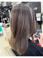 ケーツー心斎橋 クイーンズガーデン バイ ケーツー(K two QUEEN'S GARDEN by K two) グレージュ*ハイライト*ダブルカラー*白髪ぼかし*30代40代50代