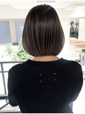 ハイライト白髪ぼかしダブルカラーインナーカラーショートボブ