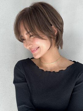 ギークス(GEEKS) 【GEEKS渋谷】小顔/ナチュラルショートウルフ/グレージュ/冬ヘア