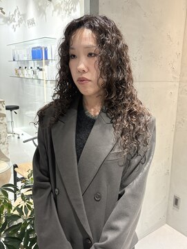 海外ガール！くりくりパーマ！