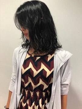 クラン(clan) clanネイビー 外ハネ小顔フレンチボブ