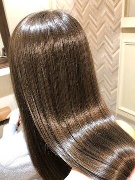 トゥーリ 筑紫野店(tuuli) tuuli筑紫野店☆グロスカラー☆ロング☆艶髪カラー☆