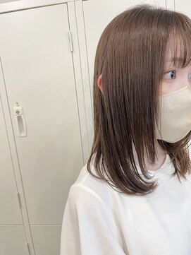 ルヴェルヘアー(Revel hair) シアーベージュ × ミディアムレイヤー